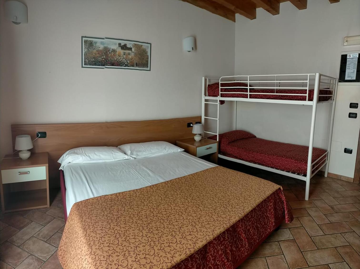 Hotel Agli Ulivi ヴァレッジョ・スル・ミンチョ エクステリア 写真