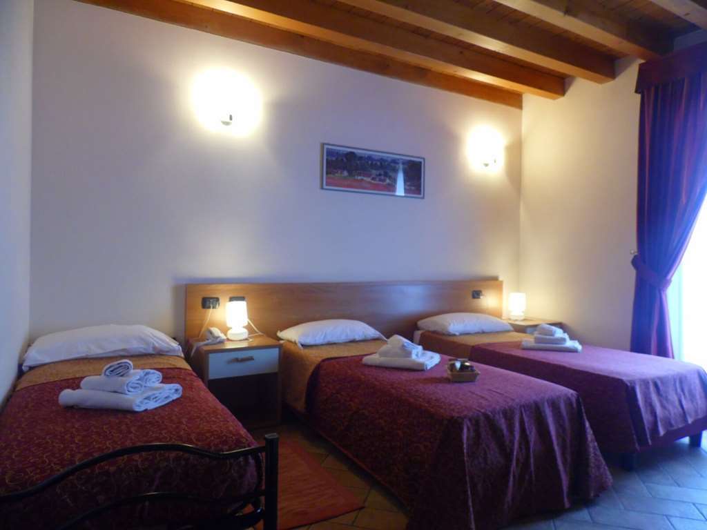 Hotel Agli Ulivi ヴァレッジョ・スル・ミンチョ 部屋 写真