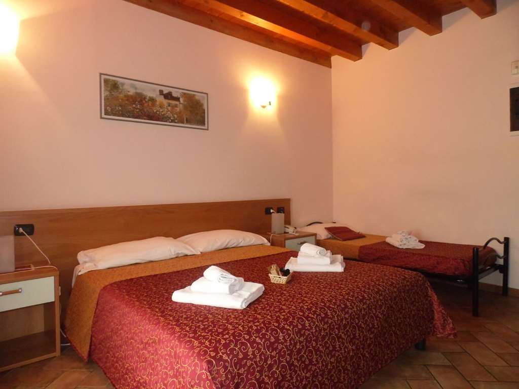 Hotel Agli Ulivi ヴァレッジョ・スル・ミンチョ 部屋 写真