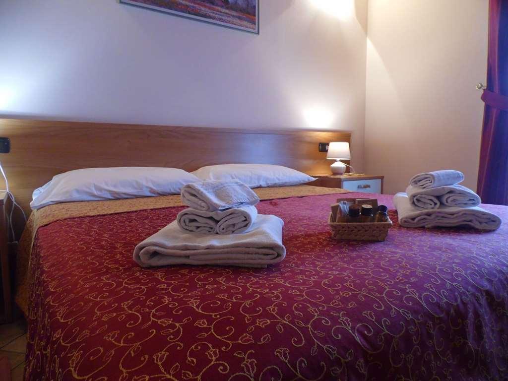 Hotel Agli Ulivi ヴァレッジョ・スル・ミンチョ 部屋 写真